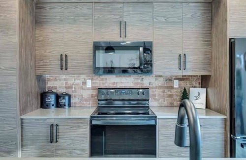 Sylvan Lake House | Luxury Townhome in Sylvan Lake