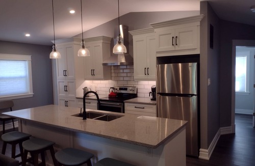 Georgetown Apartment | Luxury Two Bedroom Apartment- Walk to GO Station and downtown Georgetown