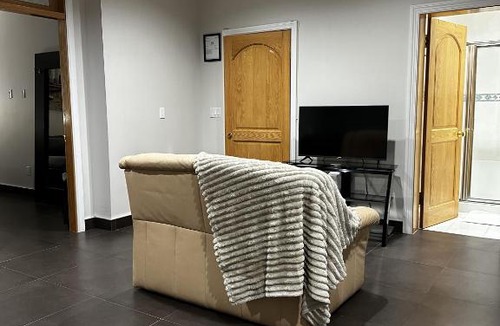 Vancouver South Apartment | Luxury Vancouver Suite Near YVR and Downtown