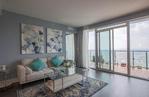 Bay Cloverhill Apartment | Luxury view in Toronto Downtown 3 Bedroom 2.5 Bathroom 1 Parking
