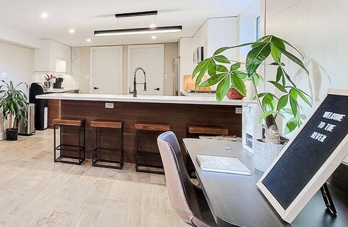 Winona Apartment | Luxury Waterfront Guest Suite