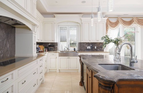 West Vancouver Villa | Luxury West Vancouver Retreat | Ocean View&Sauna