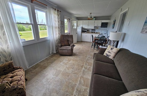 York Cottage | Lyons Cottages - Cottage #3, 2BR Walk to the Beaches of Stanhope National Park!