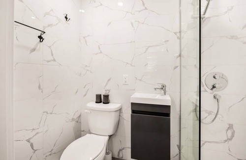 Mile End Apartment | M11 | Le Mile End - Cozy studio in MTL-2C