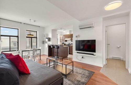 Milton Park Apartment | M11 The LEGO Suite 2BRSofaBed in Prime Location