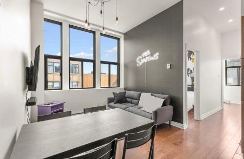 Milton Park Apartment | M11 The Simpsons Suite 3BR in The Heart of MTL