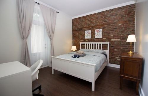 Downtown Montreal Apartment | Mackay Street Downtown - Bell Center, Nightlife, & Metro at your doorstep!