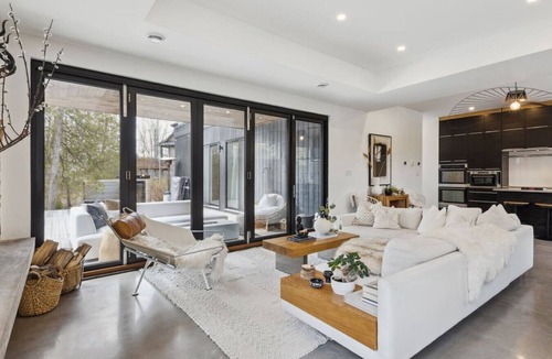 Collingwood House | Madeline by the Bay: Serene Sanctuary Retreat