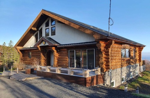 West Bay House | Magical Retreat up to 20 People