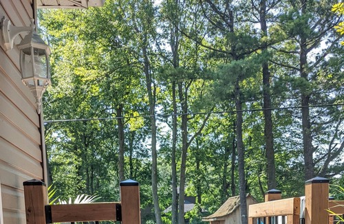 Saint-Jean-Sur-Richelieu House | Magnificent house in a wooded area with heated pool