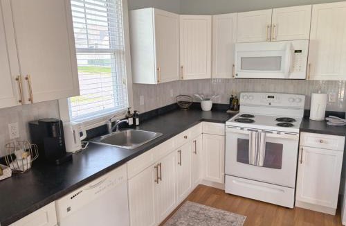 Cherry Valley House | Magnolia Moon Cottage at East Lake Shores