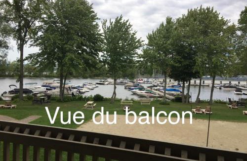 Magog Apartment | Magog Waterfront Studio 106