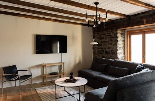 Old Montreal Apartment | Maison Place Royale - Suite Luxe 2 chambres
