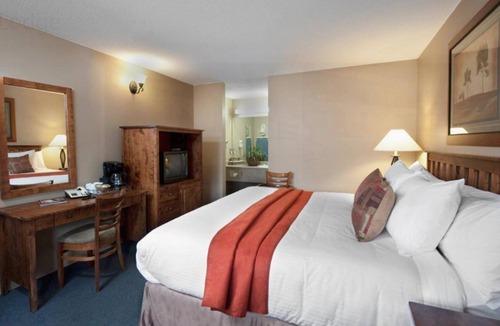 Jasper Hotel | Maligne Lodge