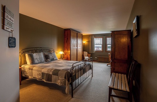 Lac-Megantic Hotel | Manoir D'orsennens