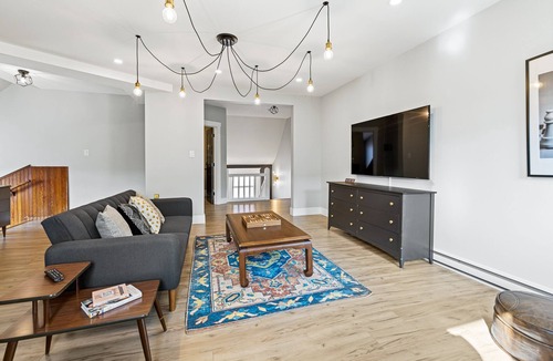 Moncton House | Manoir Highfield … the ideal choice for large group.