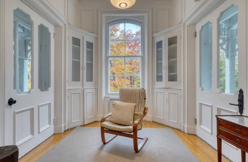 Waterloo Villa | Manoir Maplewood