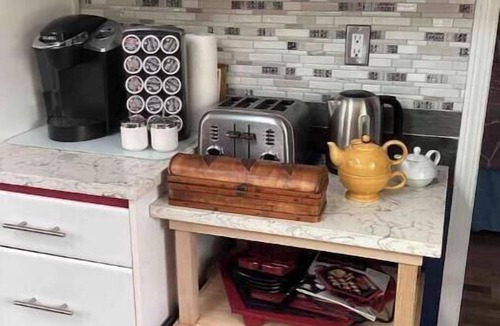 Maple Bay House | Maple Bay with ocean view and beach close by. Message host for Snowbird stays