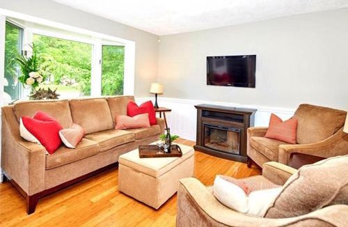Historic Old Town House | Maple Tree Cottage License # 058-2022