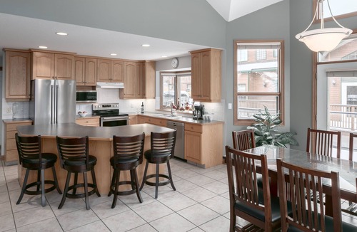 East Kootenay House | Marble Canyon 4 Bedroom Premium Townhome: Unit 202P2