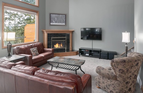 East Kootenay House | Marble Canyon 4 Bedroom Premium Townhome: Unit 202P2