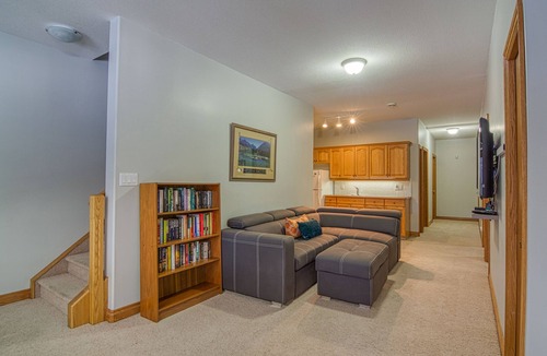 East Kootenay House | Marble Canyon 4 Bedroom Premium Townhome: Unit 202P2