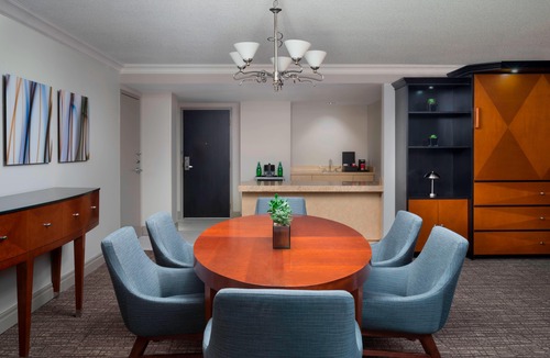 Bay Street Corridor Hotel | Marriott Downtown at CF Toronto Eaton Centre