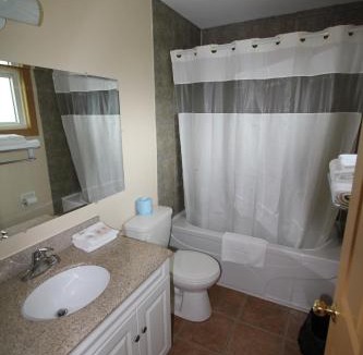 Napanee Hotel | Masterson's Motel