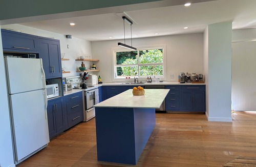 Mayne Island House | Mayne Island Waterfront family home