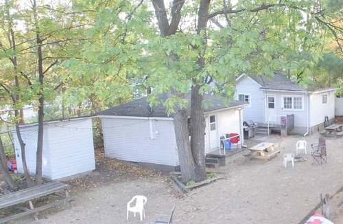 Wasaga Beach Cottage | Medium Cottage, 2 min Walk to Beach, BCC #3