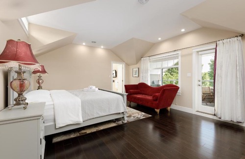 Steveston House | Mei Xue