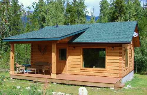 Tete Jaune Cache Ski Chalet | Mica Mountain Lodge & Log Cabins