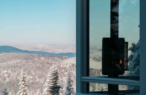 Lac Beauport House | MICA - Panoramic View and Spa near Quebec City