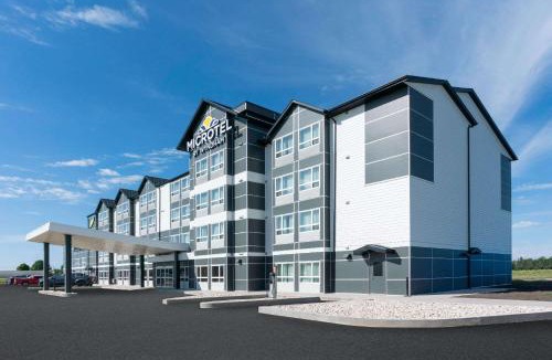 Portage La Prairie Hotel | Microtel Inn & Suites by Wyndham Portage La Prairie