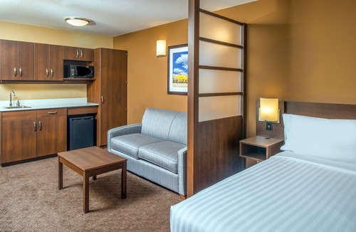 Red Deer Hotel | Microtel Inn & Suites by Wyndham Red Deer
