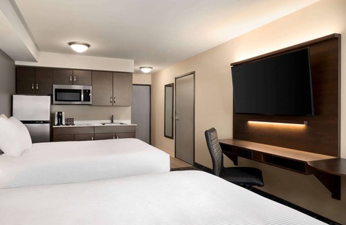 Aurora Hotel | Microtel Inn & Suites by Wyndham Aurora