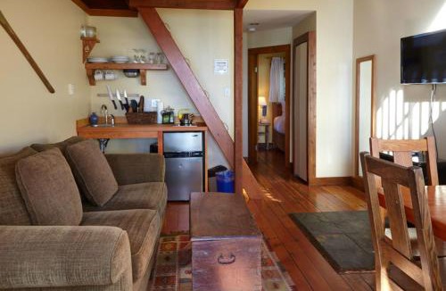 Tofino Cabin | Middle Beach Lodge