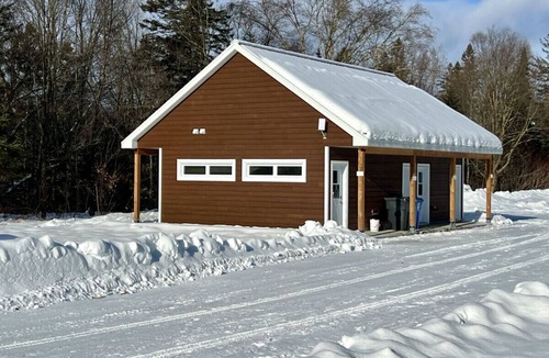 Saint-Gabriel-de-Valcartier Ski Chalet | Mini cottage # 5 by the river banks