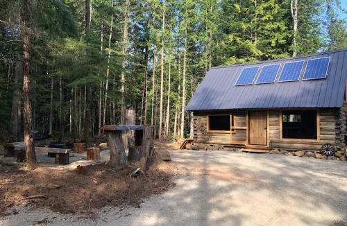 Clearwater Ski Chalet | Mini Moo-light Cabin