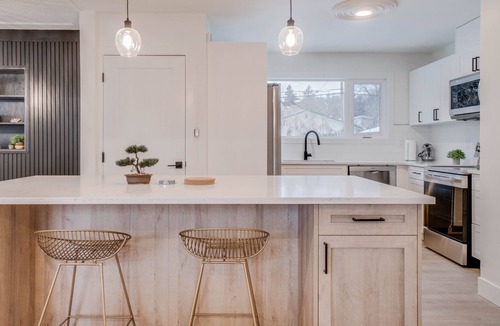 Southside House | Mins to DT/U-of-A/Whyte Ave