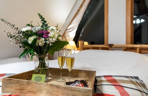 Golden Cabin | Moberly Lodge