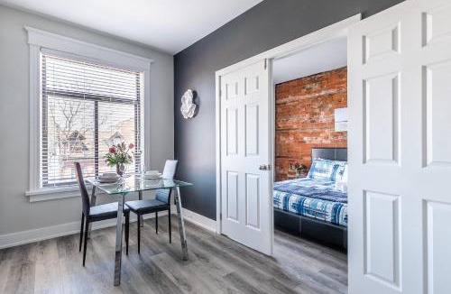 Central Hamilton Apartment | Modern 1King Bed Condo- James Street