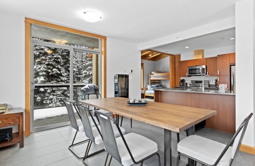 Sun Peaks Cabin | Modern 2 bedroom apartment in village centre