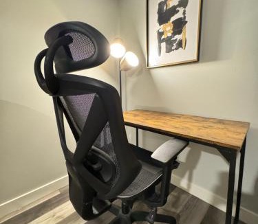 Southwest Calgary Apartment | Modern 2 bedroom suite