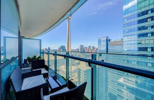 Financial District Apartment | Modern 2BR Downtown Stay Near Scotiabank Arena