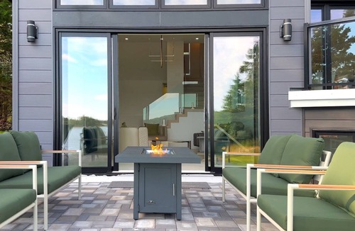 Bayside House | Modern 4Bdr House w/Ocean Beachfront & Backyard 20min to Halifax & Peggy's Cove