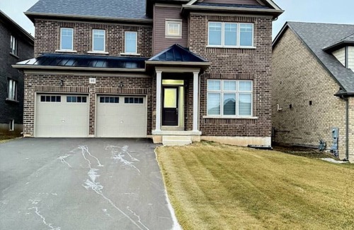 Port Colborne House | Modern 4Bdrm Home with Fireplace