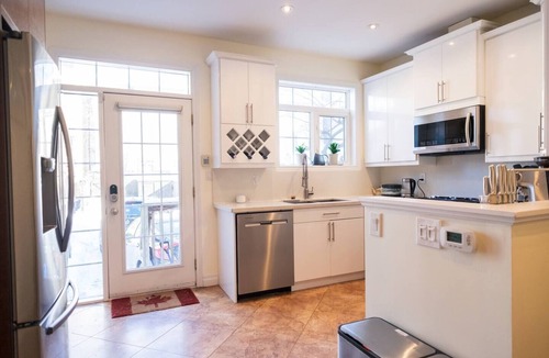 Leslieville House | Modern 4BR Toronto Home | Record Player, Offices