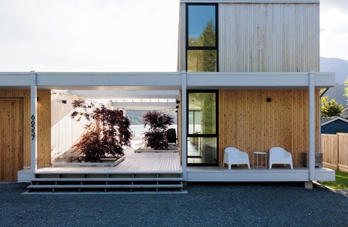 Hope House | Modern Architect-Designed Lakefront House