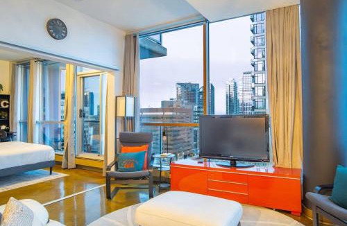 Beltline House | Modern Beltline Escape Sky-High Views DT Views